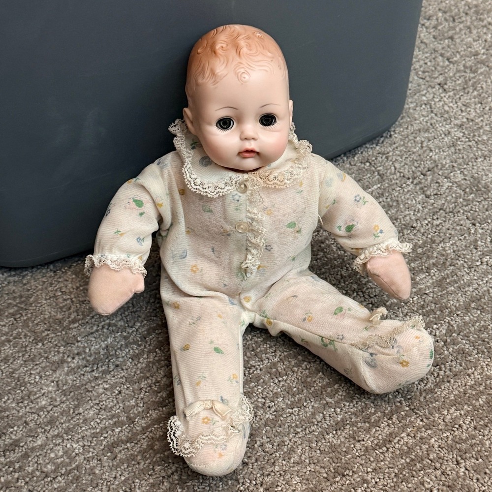 Vintage Madame Alexander Baby Doll Sleep Eyes Floral Lace Sleeper 1977 12in